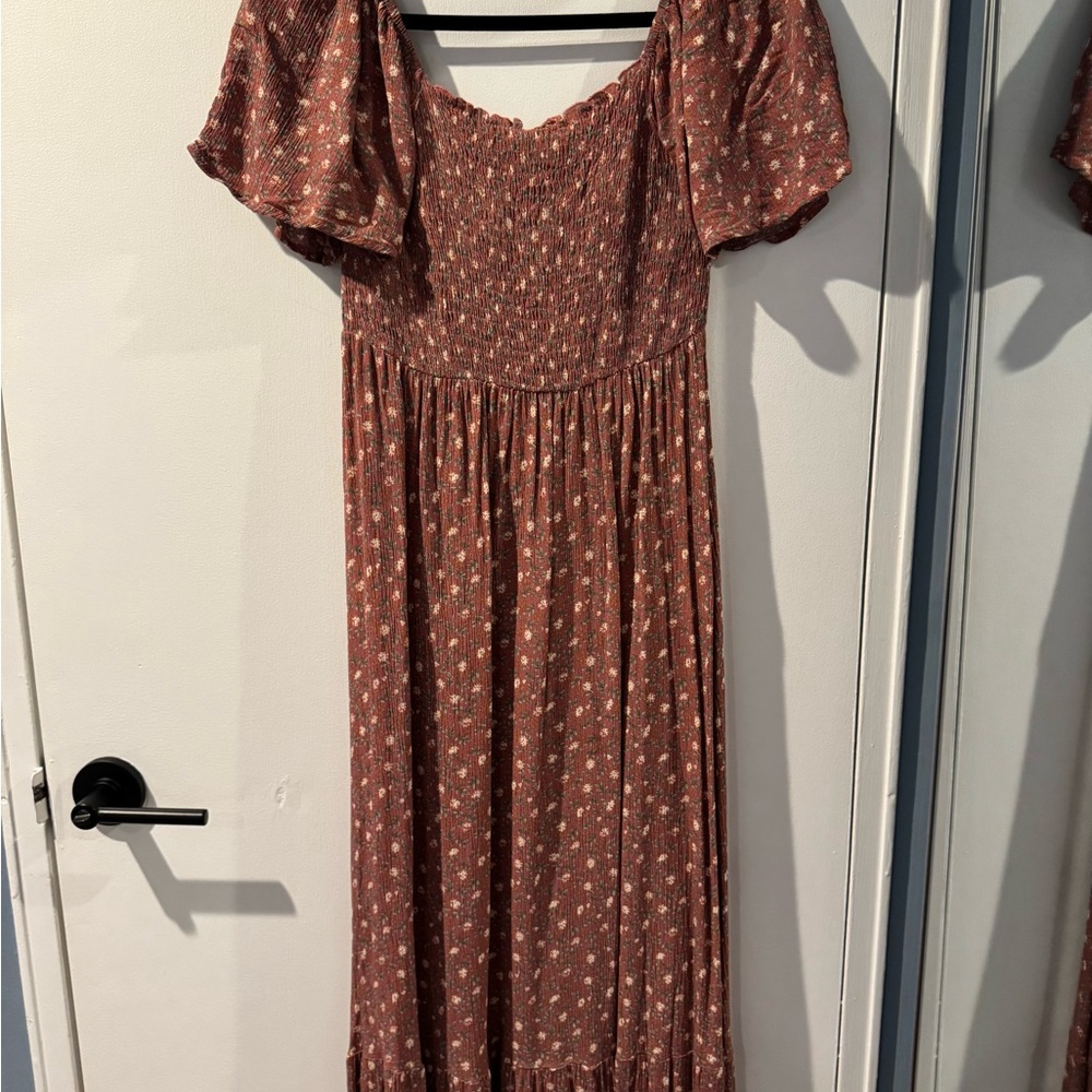 Chic Smocked Maxi Dress in Brown Floral
